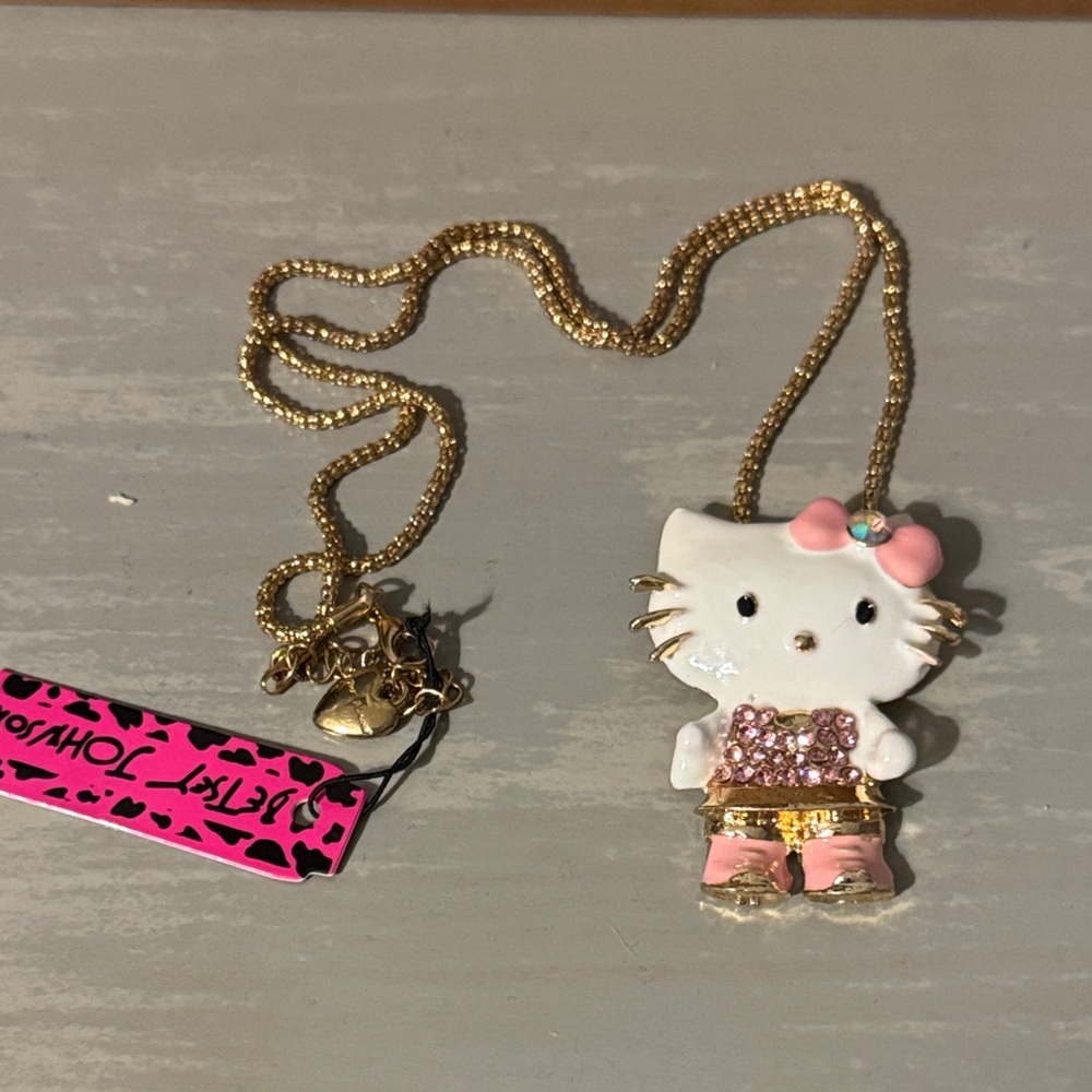 Betsey Johnson Cute Hello Kitty Pendant Necklace NWT